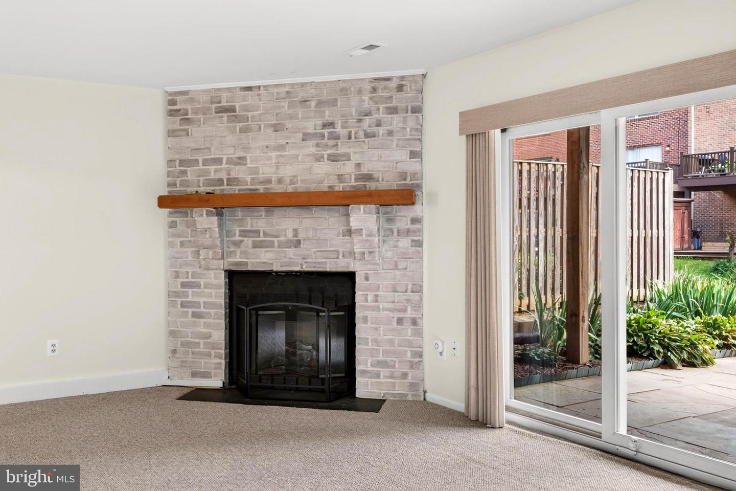 21 Far Corners Loop Property Photo 20