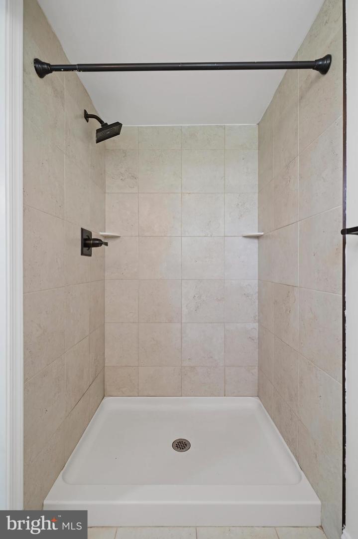 7904 Subet Rd Property Photo 29