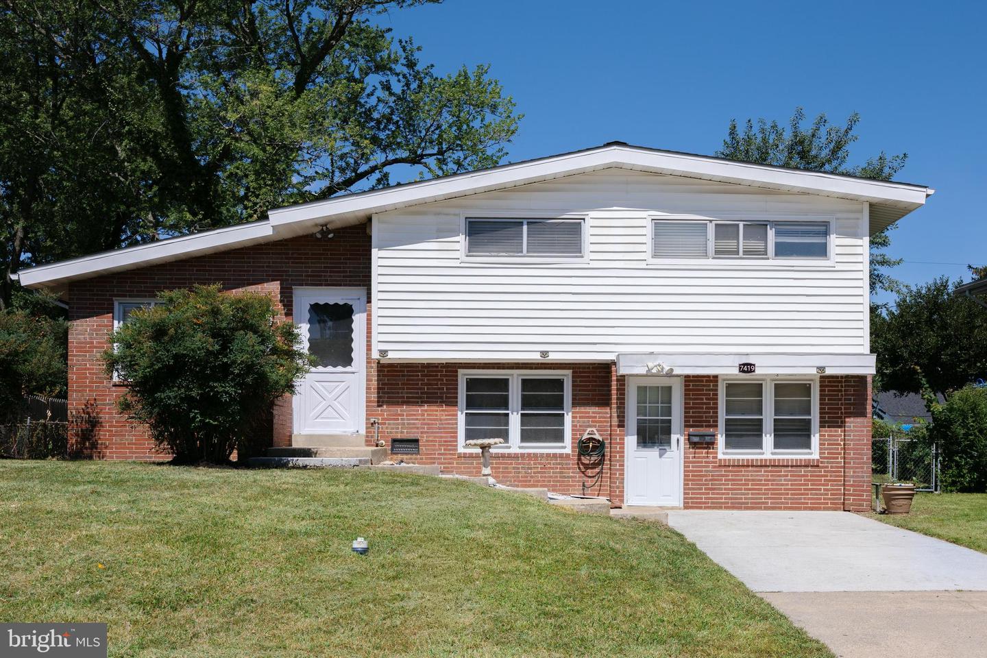 7419 Kalton Property Photo 1