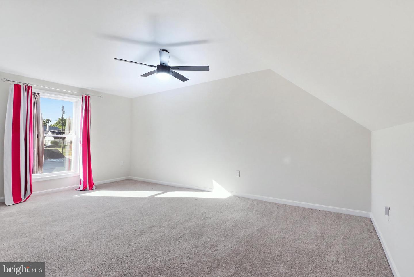 405 S Taylor Ave Property Photo 18