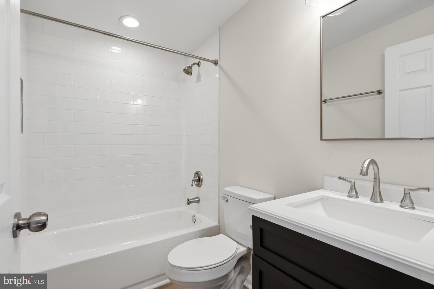 405 S Taylor Ave Property Photo 22
