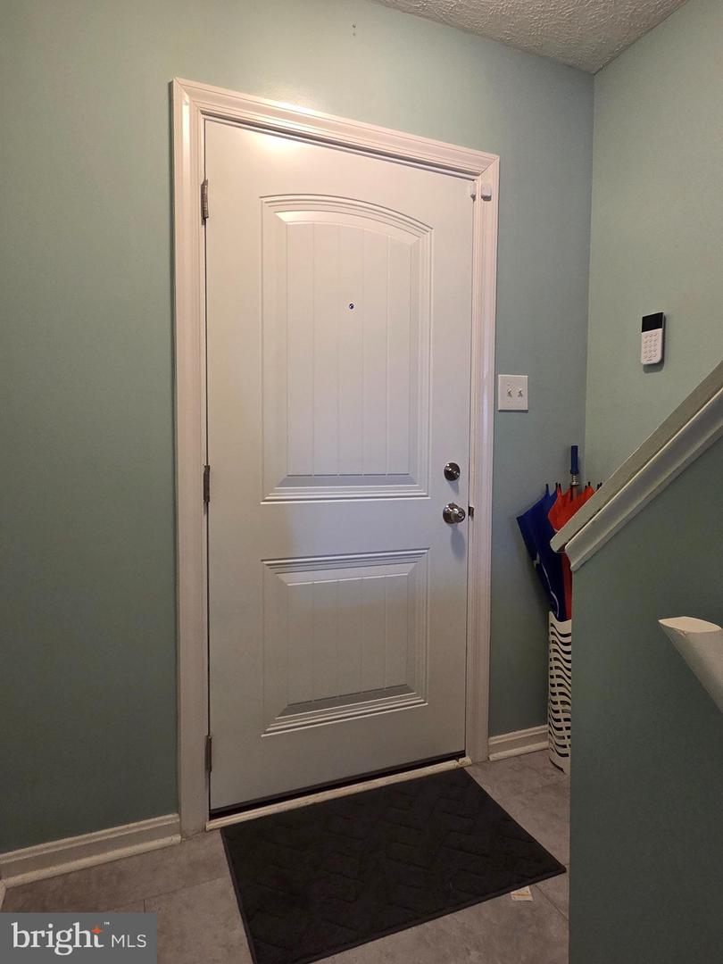 228 Oak Leaf Property Photo 7