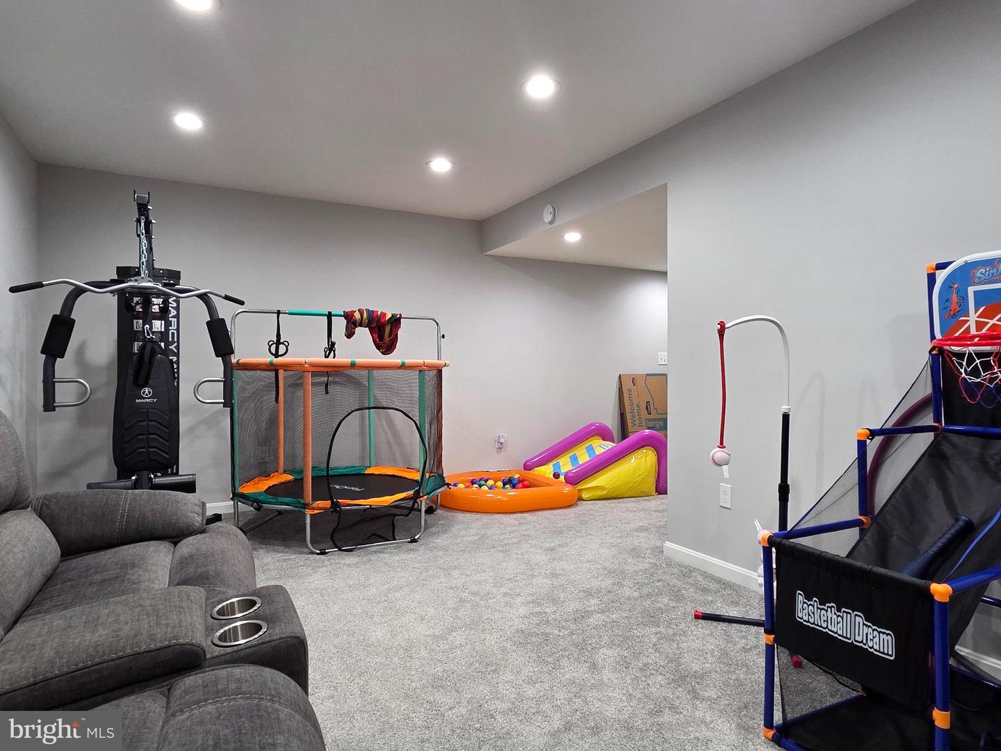 228 Oak Leaf Property Photo 35