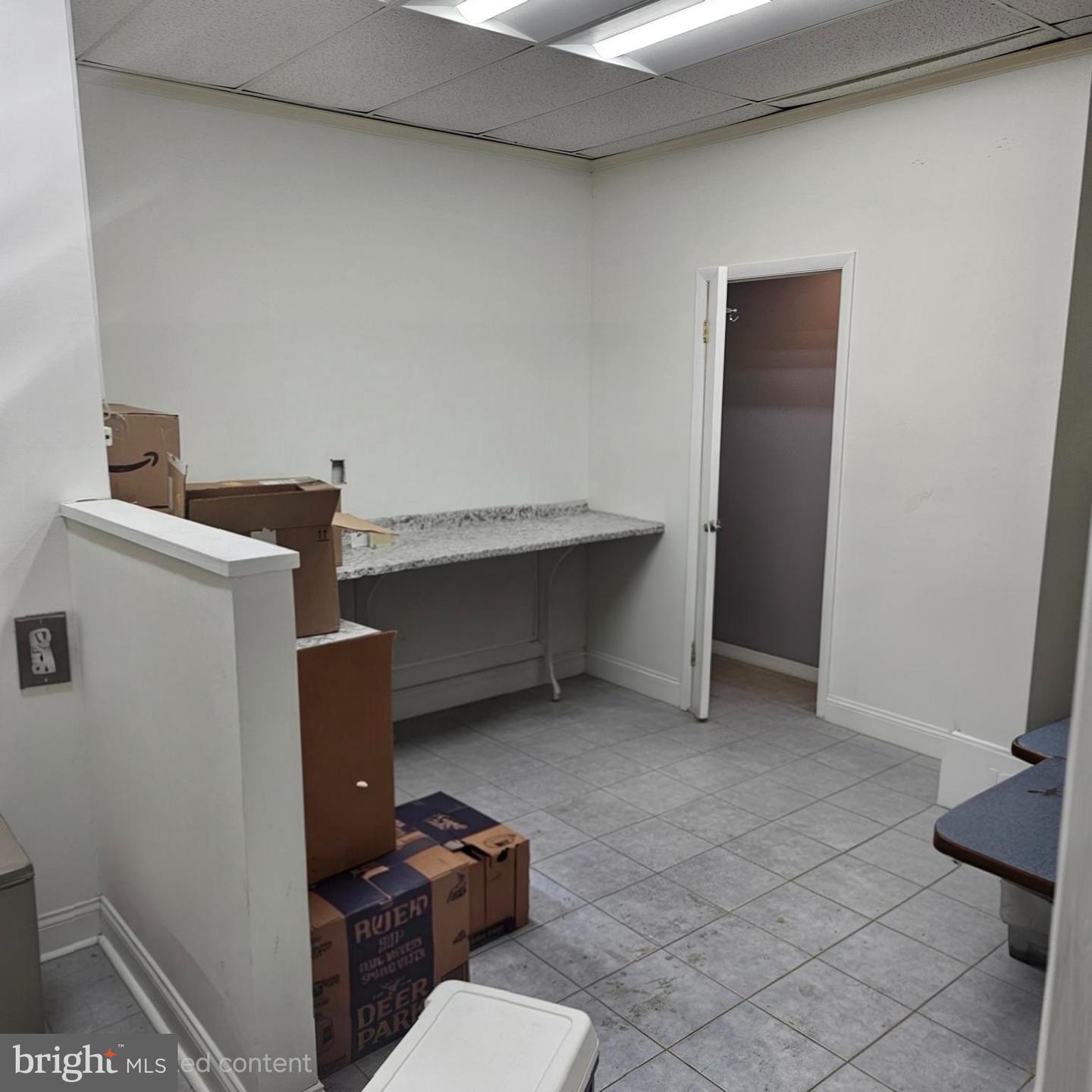 1031 Cromwell Bridge Rd Property Photo 7