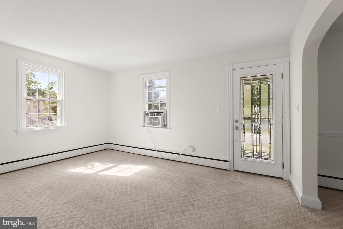 159 Sanford Ave Property Photo 5