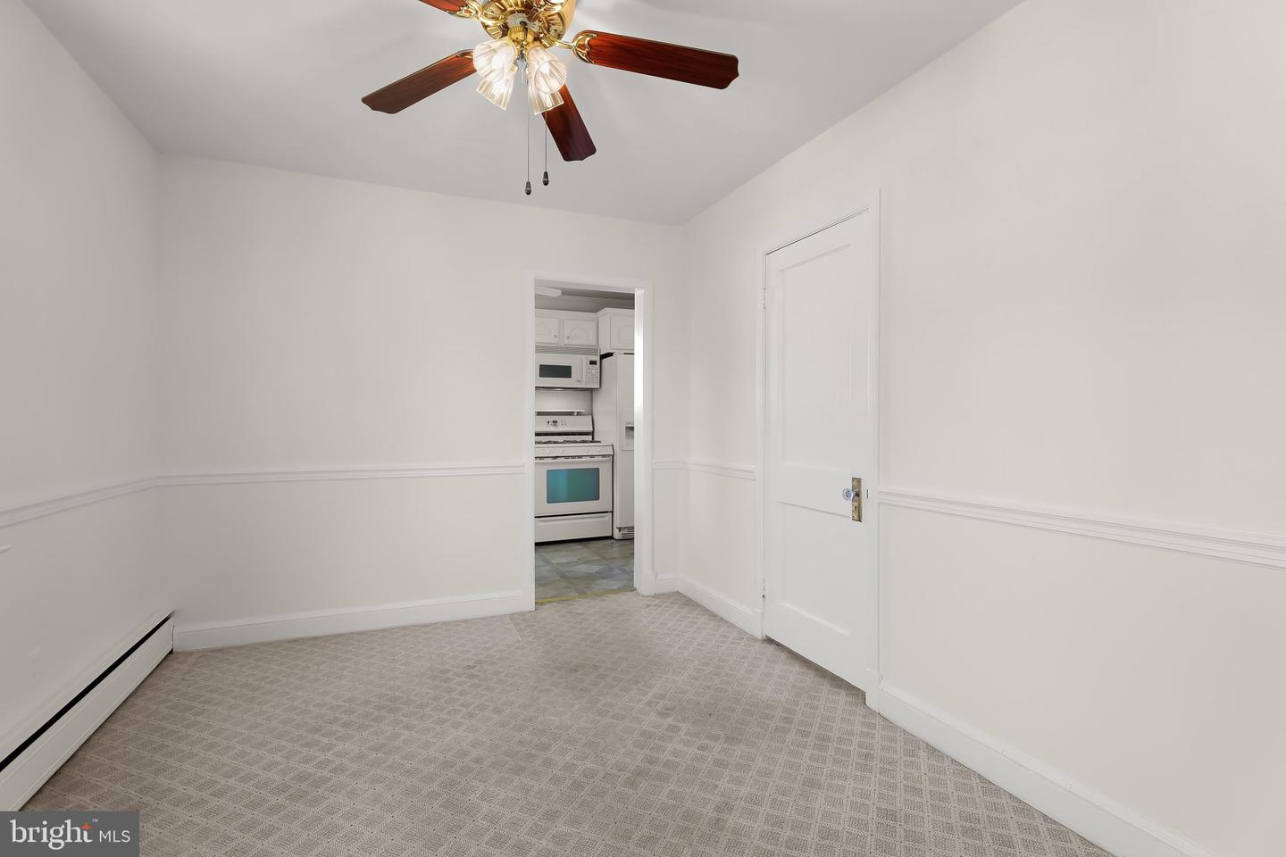 159 Sanford Ave Property Photo 8