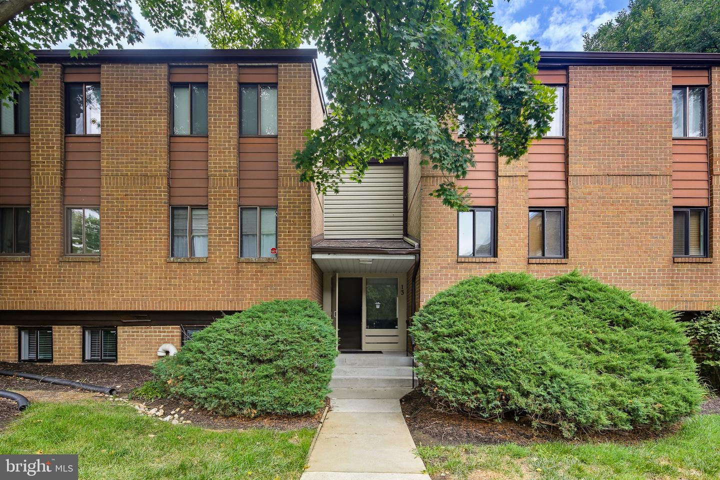 13 Suntop Ct #101 Property Photo 1
