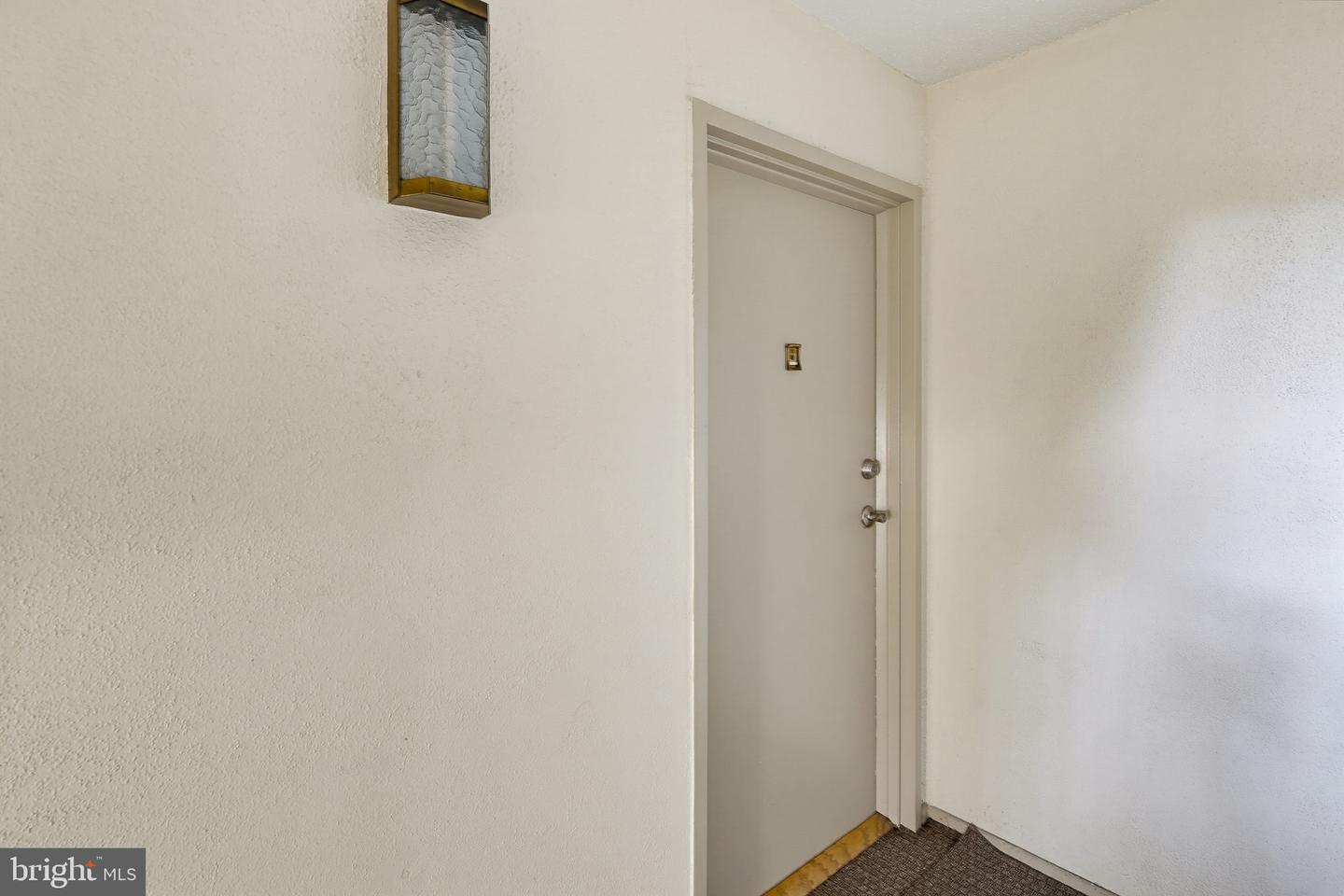 13 Suntop Ct #101 Property Photo 4