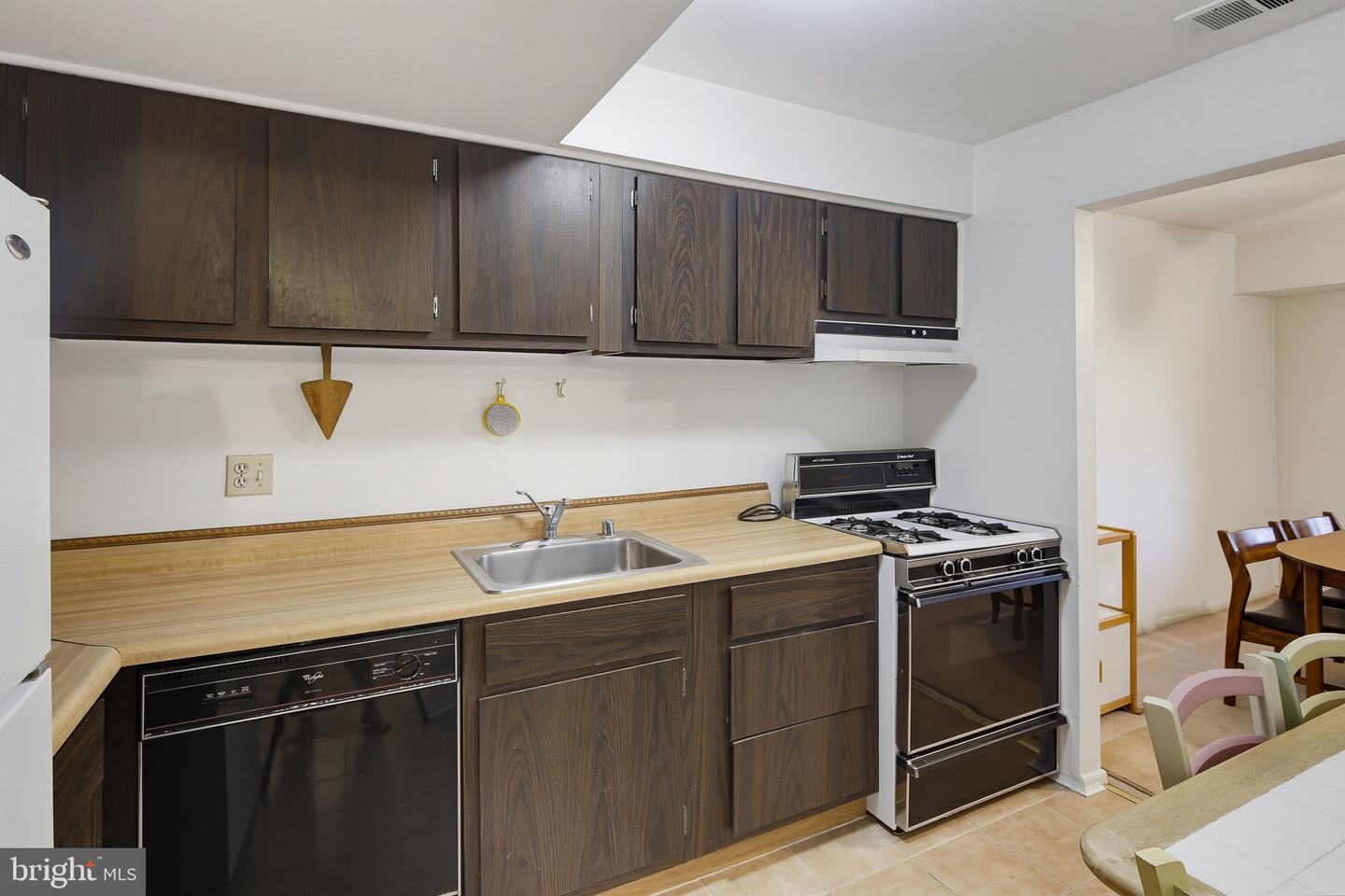 13 Suntop Ct #101 Property Photo 14