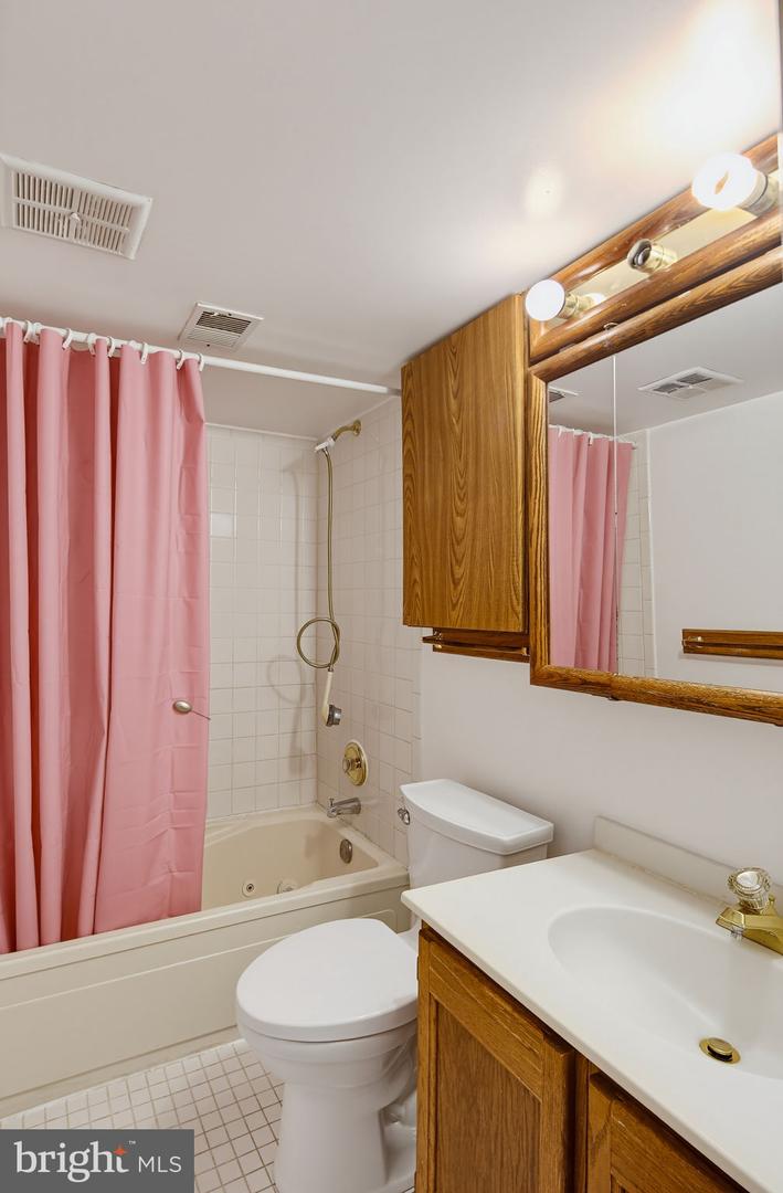 13 Suntop Ct #101 Property Photo 18
