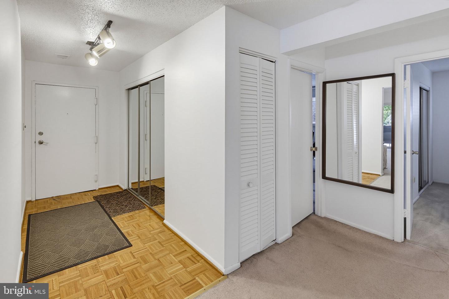 13 Suntop Ct #101 Property Photo 27