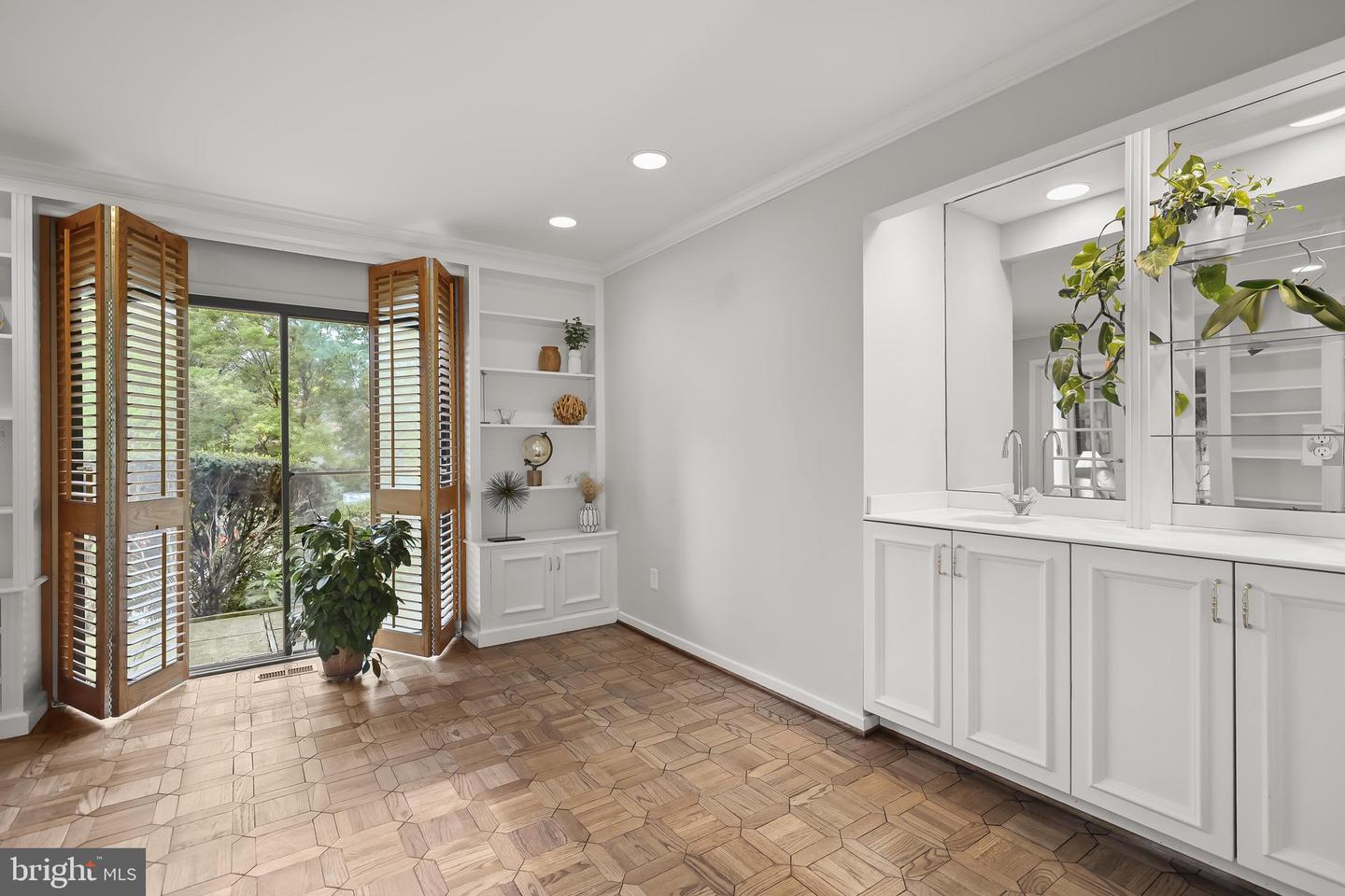 5 Whitebridge Ct #5 Property Photo 6