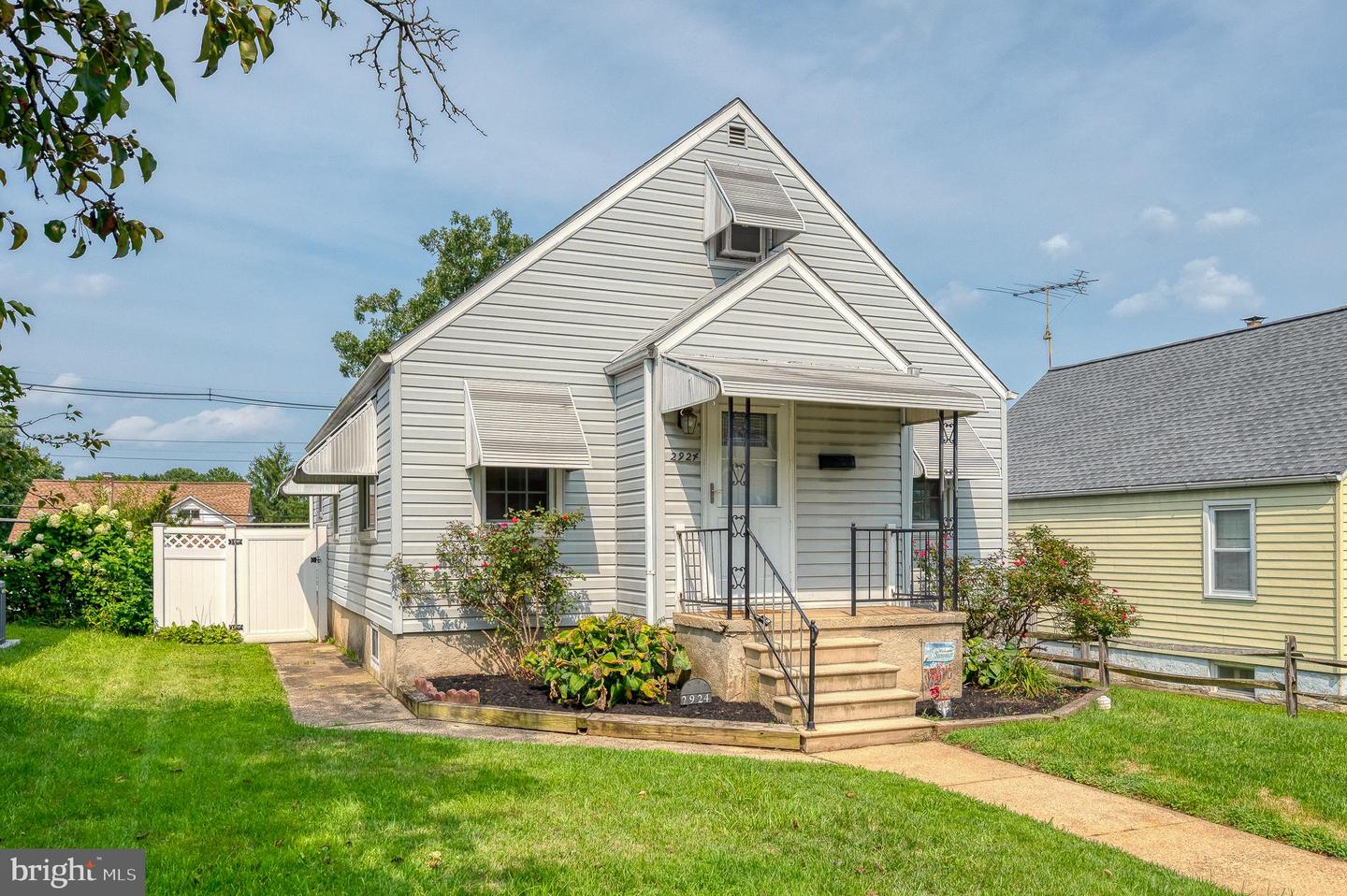 2924 EDGEWOOD AVE Property Photo 1