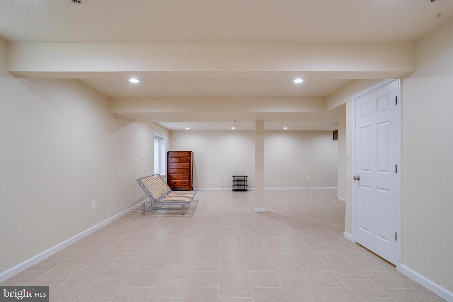 1236 Frances Pl Property Photo 54