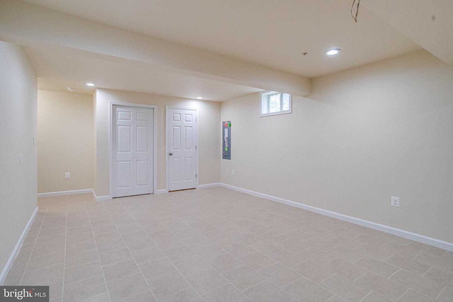 1236 Frances Pl Property Photo 56
