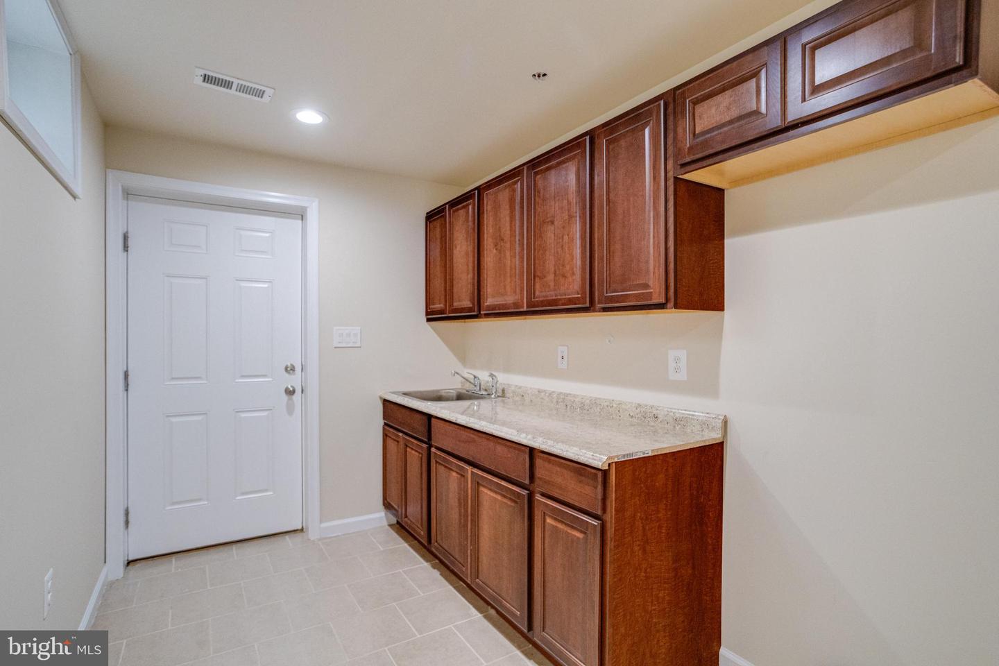 1236 Frances Pl Property Photo 60