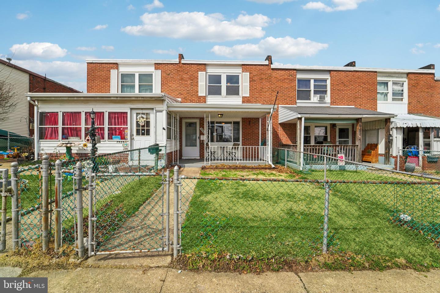 7926 Bank St Property Photo 1