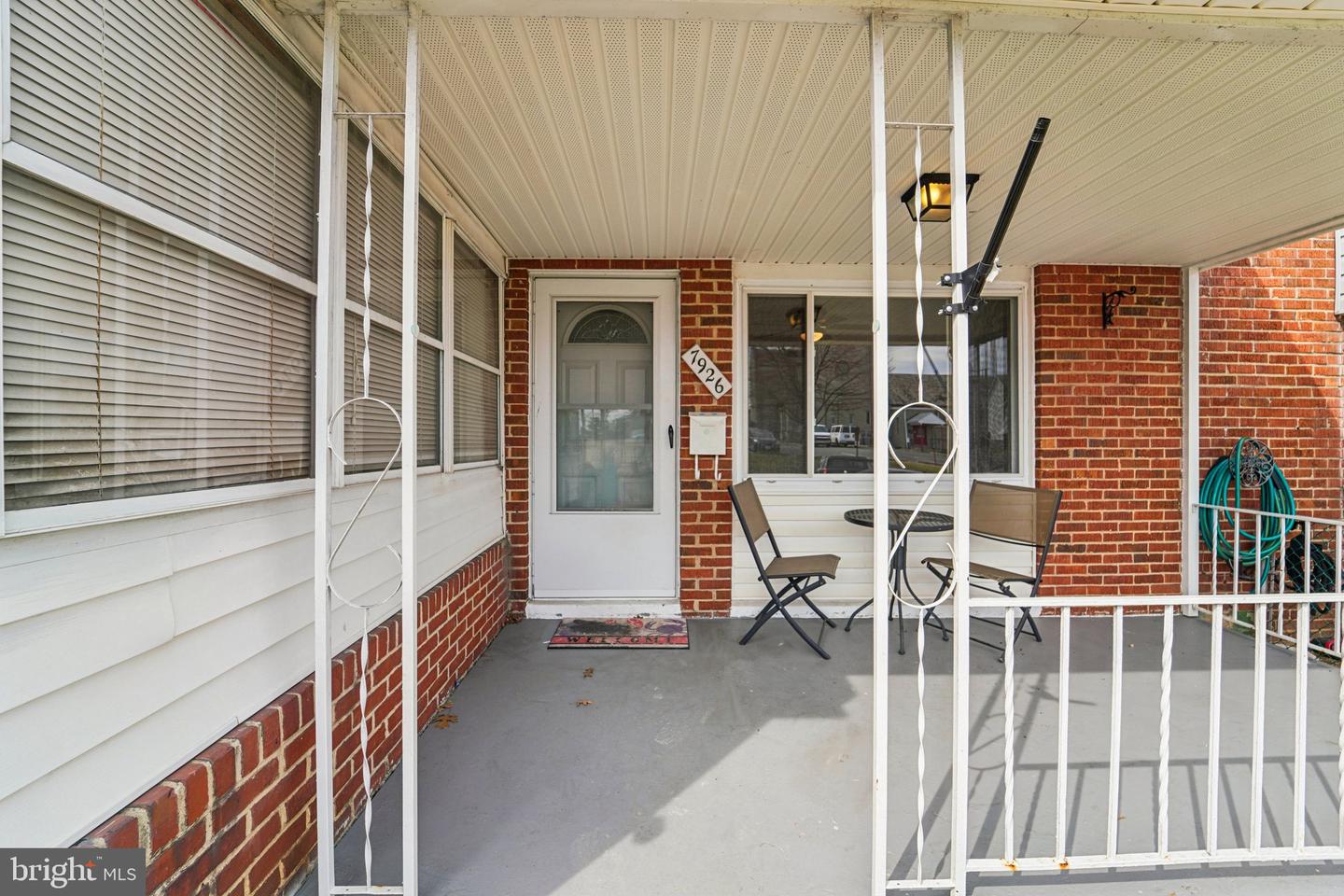 7926 Bank St Property Photo 3