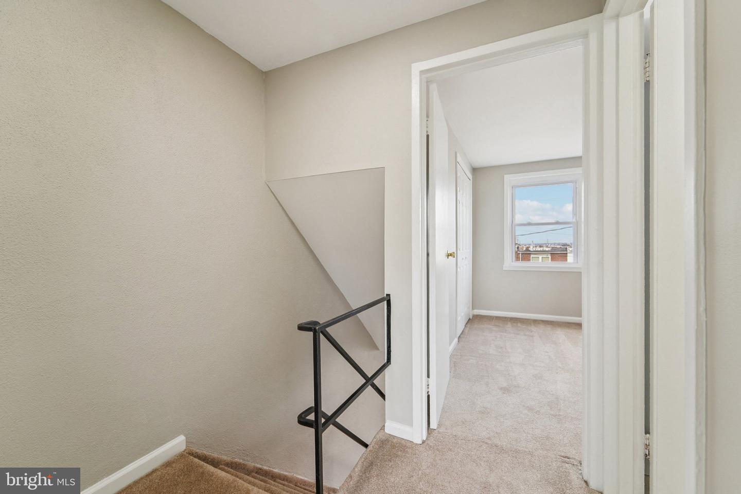 7926 Bank St Property Photo 12
