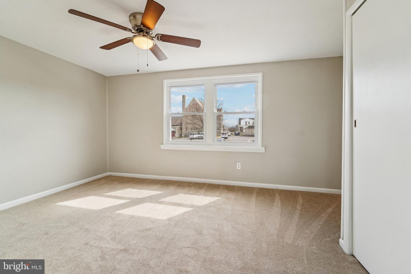7926 Bank St Property Photo 13