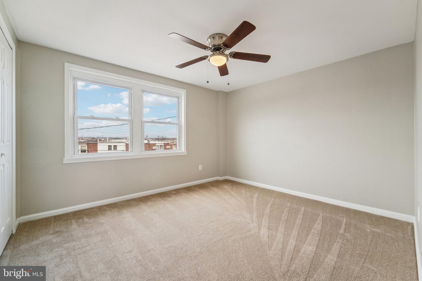 7926 Bank St Property Photo 16