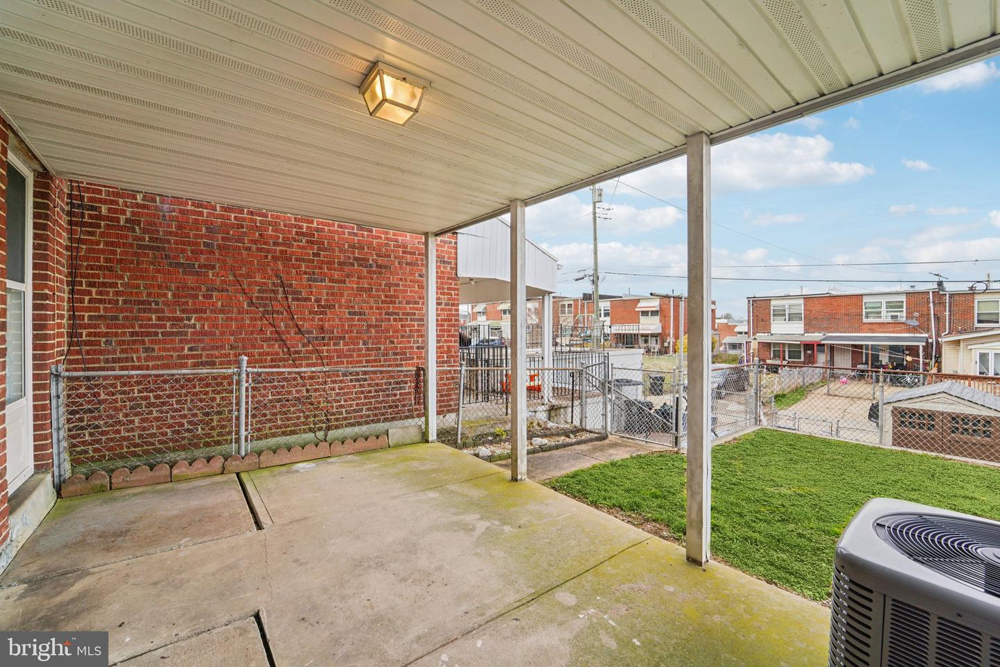 7926 Bank St Property Photo 19