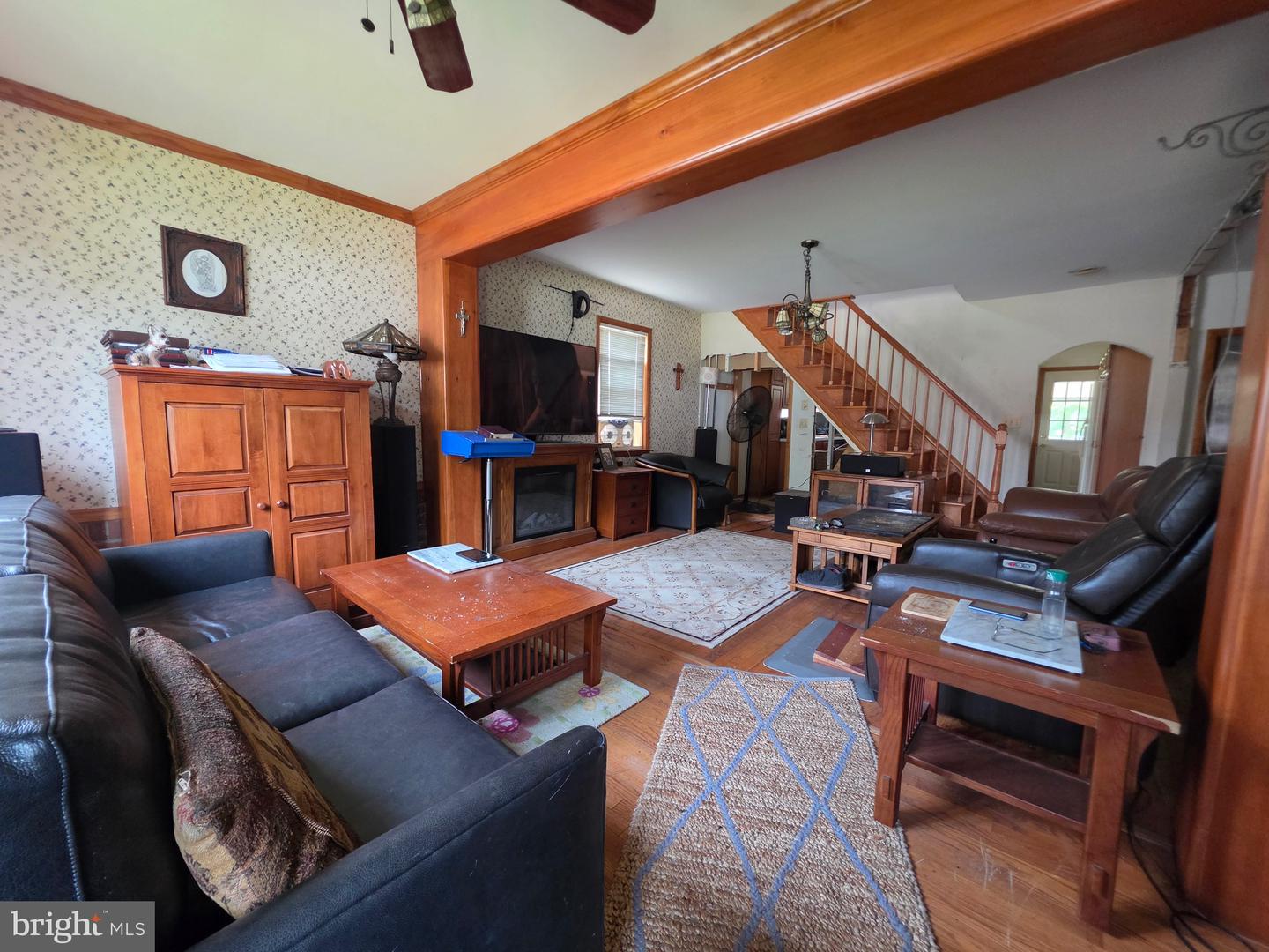 1009 Rosedale Ave Property Photo 2