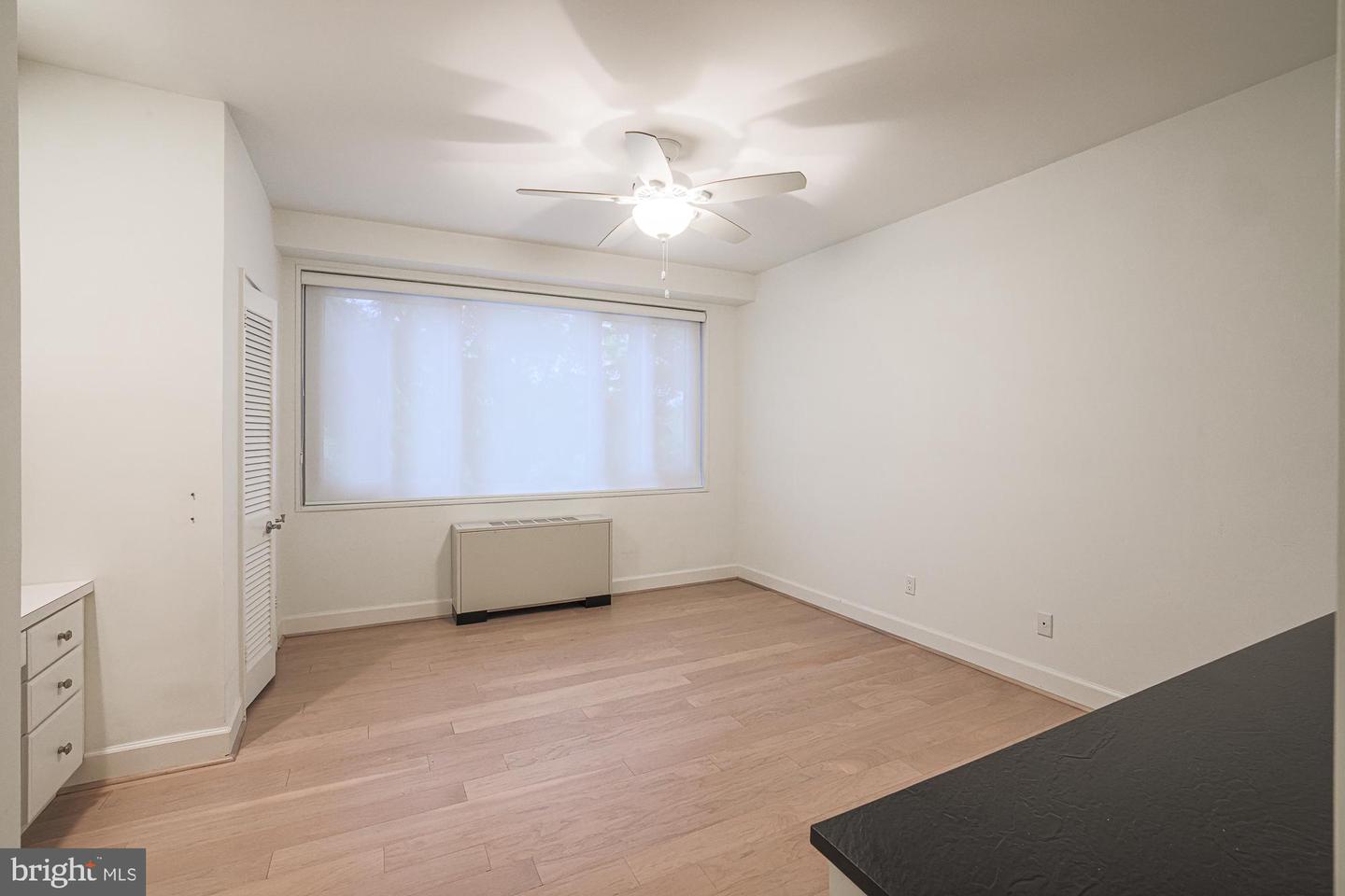 11 Slade #410 Property Photo 12