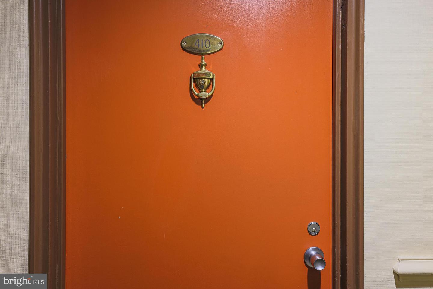 11 Slade #410 Property Photo 16