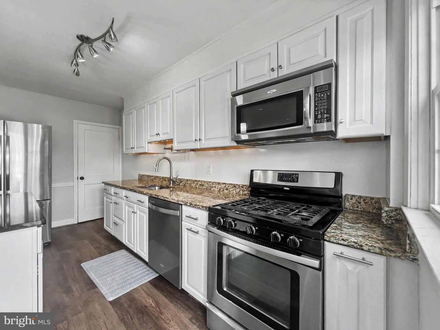 210 Stevenson Ln Property Photo 11