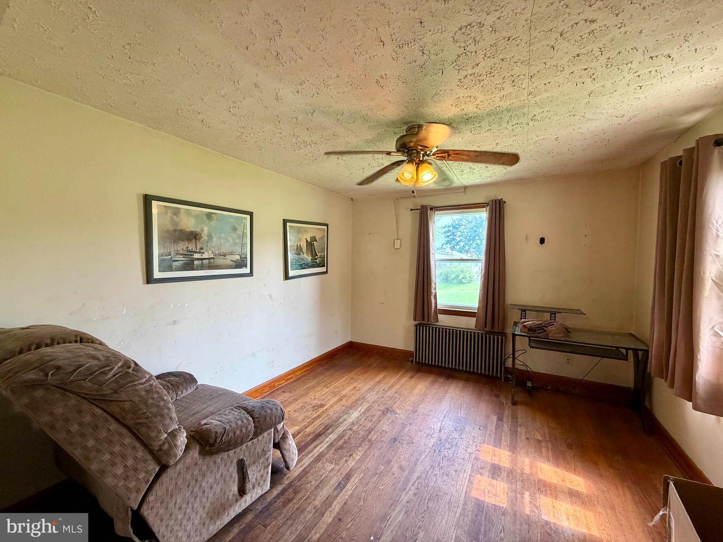 3912 Wards Chapel Rd Property Photo 4