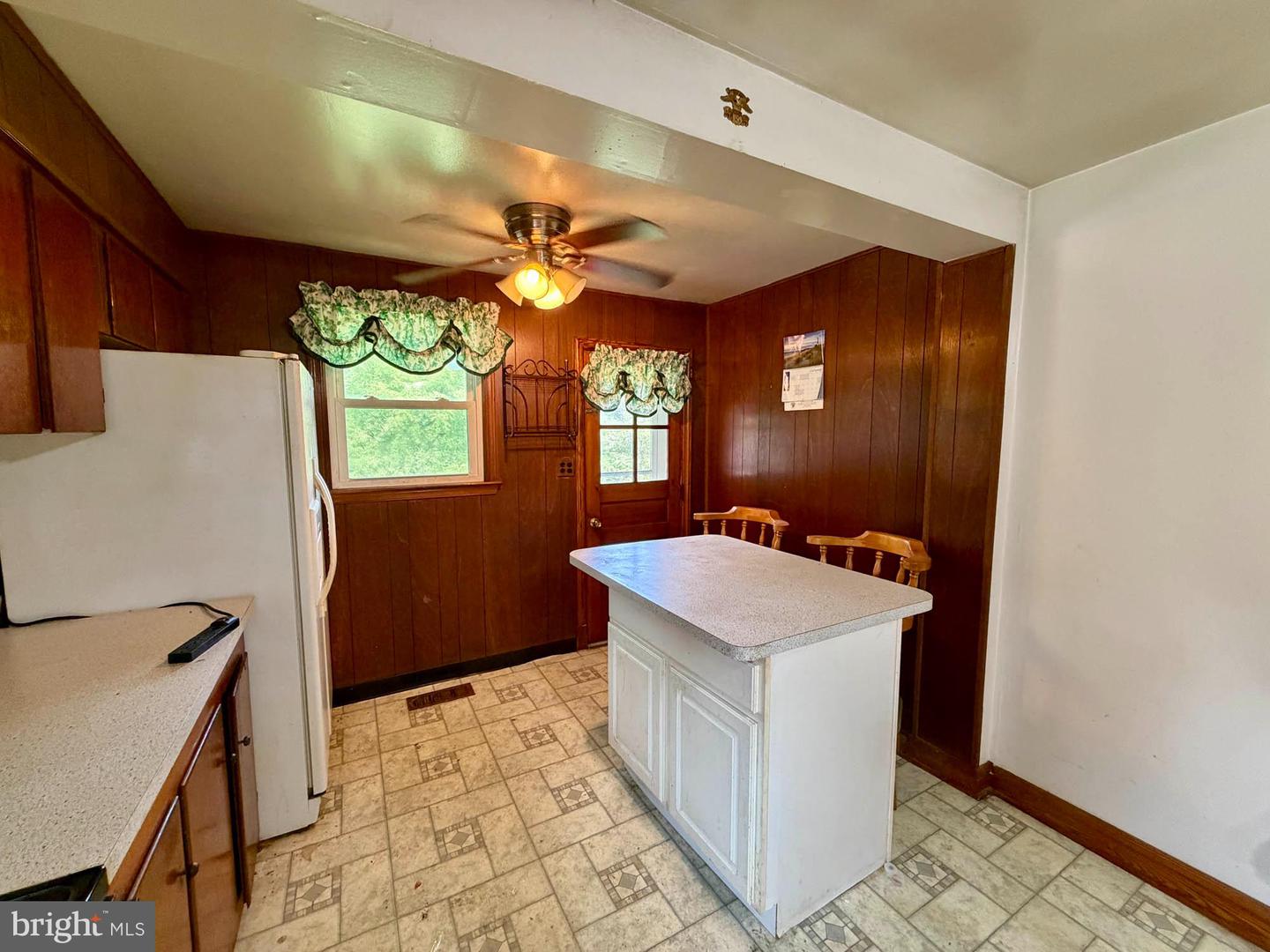 3912 Wards Chapel Rd Property Photo 6