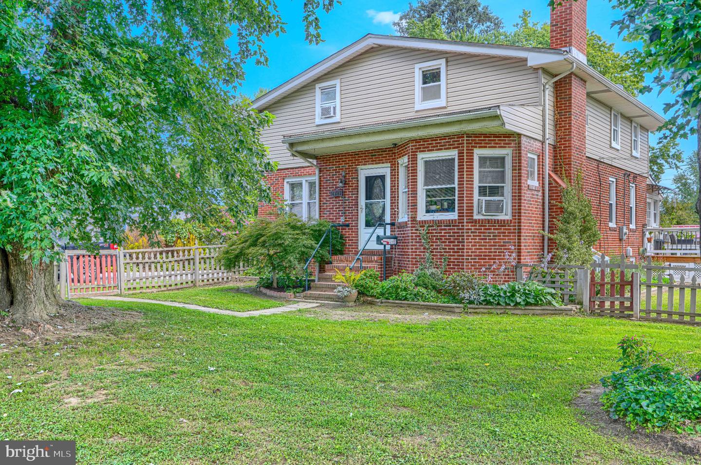 6828 Harewood Park Dr Property Photo 1