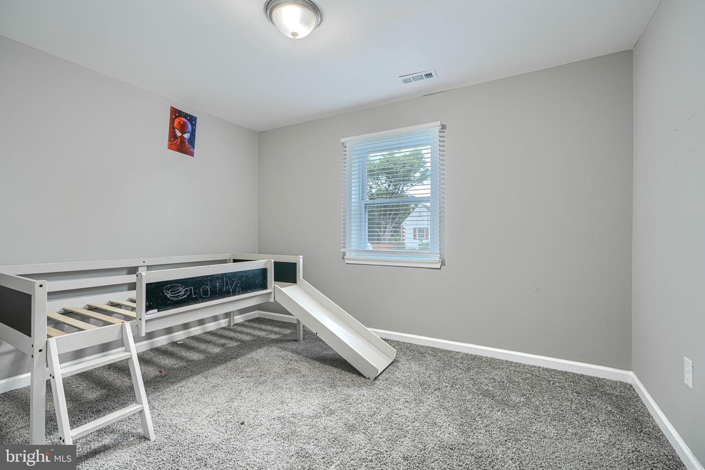 4722 Raspe Ave Property Photo 12