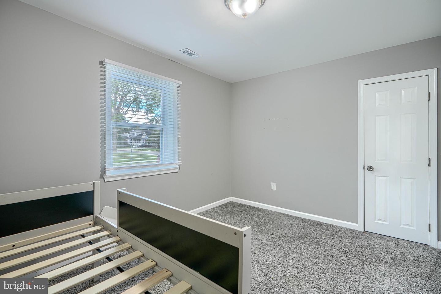 4722 Raspe Ave Property Photo 13