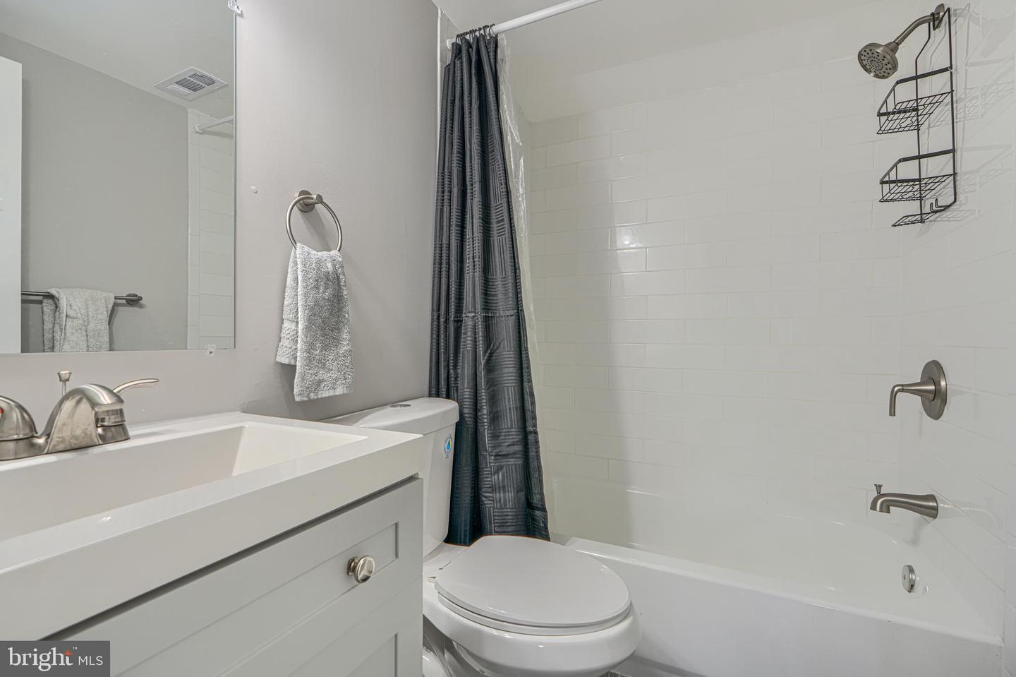 4722 Raspe Ave Property Photo 23