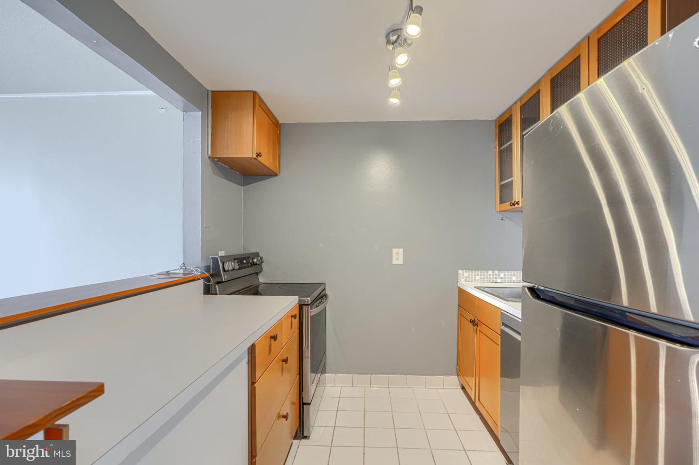 28 Allegheny Ave #808 Property Photo 16