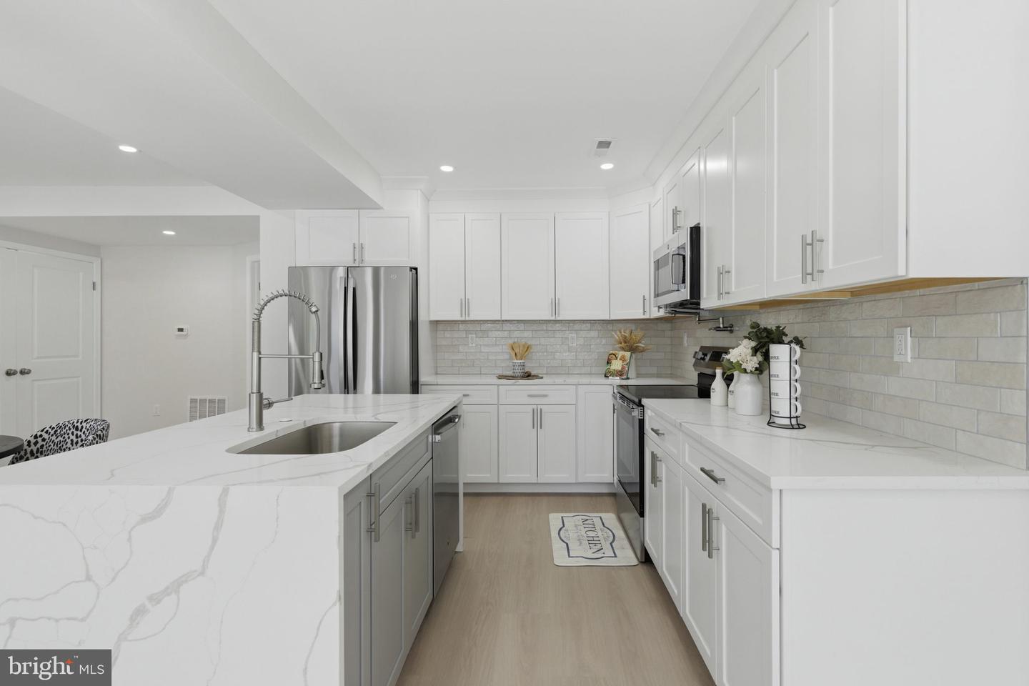 3236 George St Property Photo 9