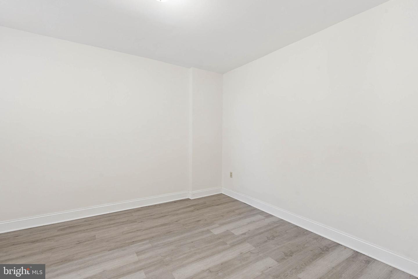 540 46th St Property Photo 14