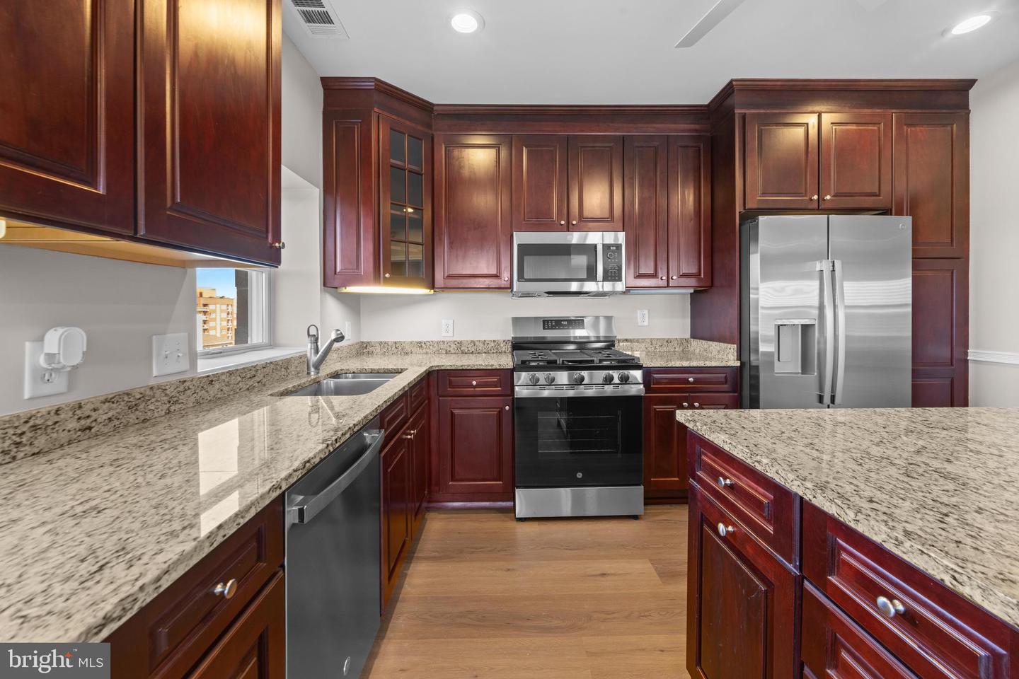 12236 Roundwood Rd #803 Property Photo 16