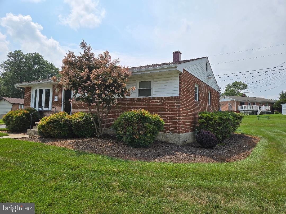 3706 Parkfield Rd Property Photo 2