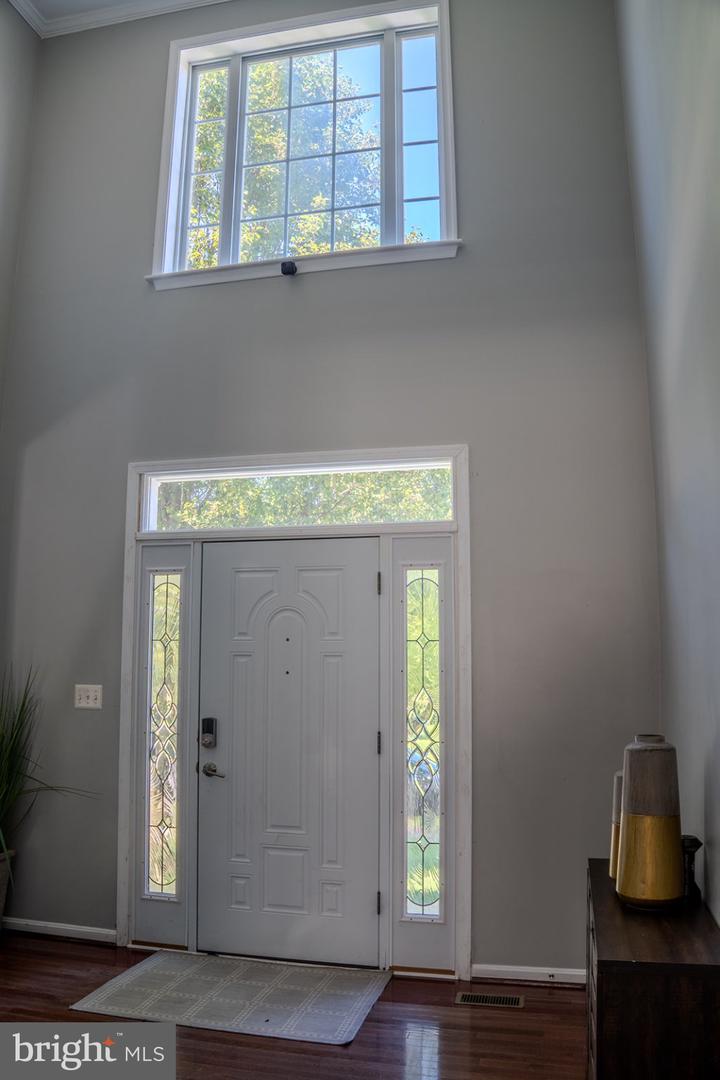 9737 Eustice Rd Property Photo 4