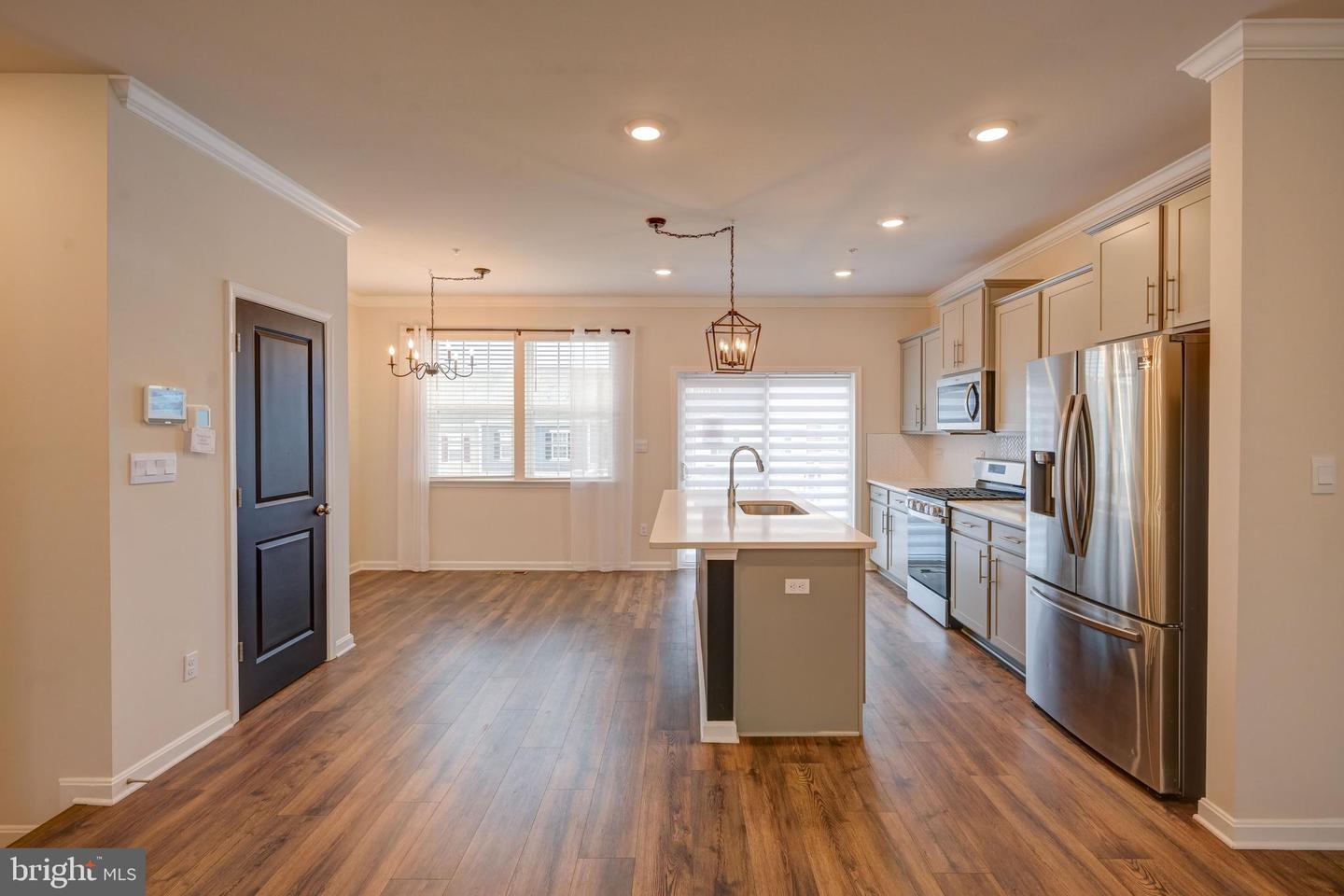 5059 Silver Oak Dr Property Photo 5