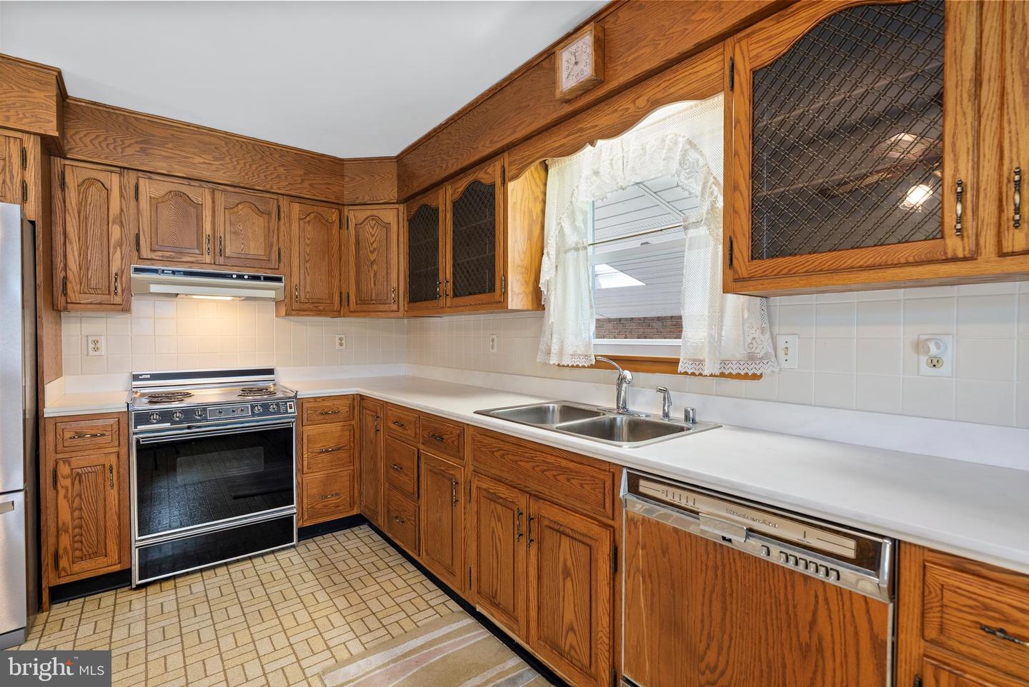 8818 Avenue B Property Photo 18