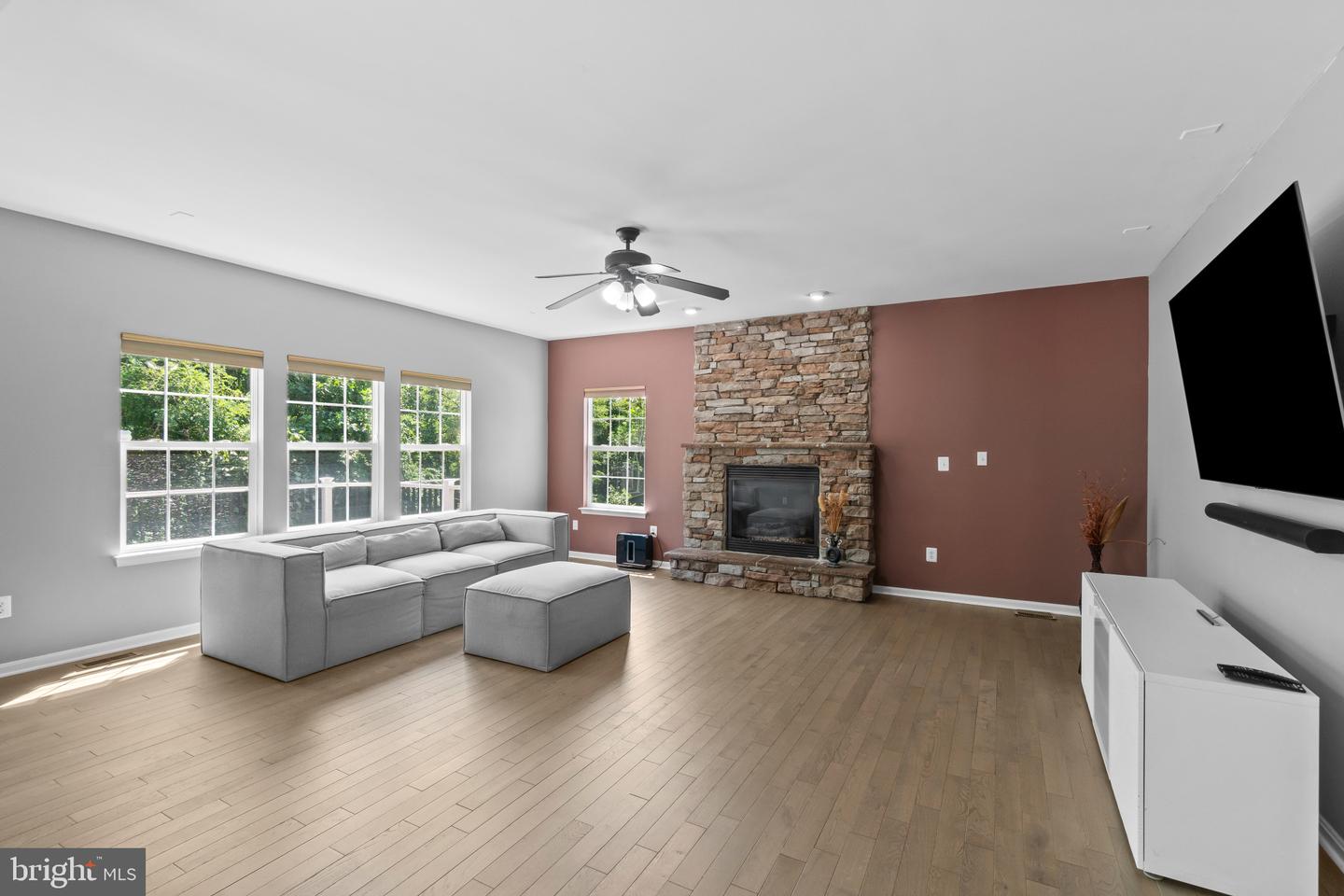 5021 Autumn Glow Way Property Photo 17
