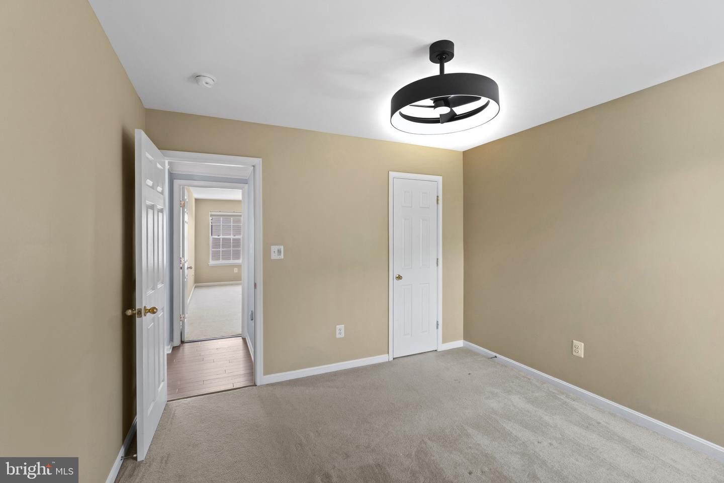 5021 Autumn Glow Way Property Photo 22