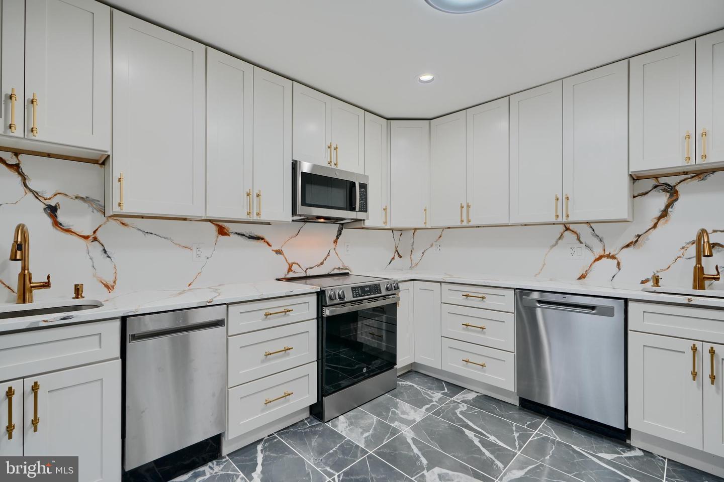 2020 Masters Dr Property Photo 1