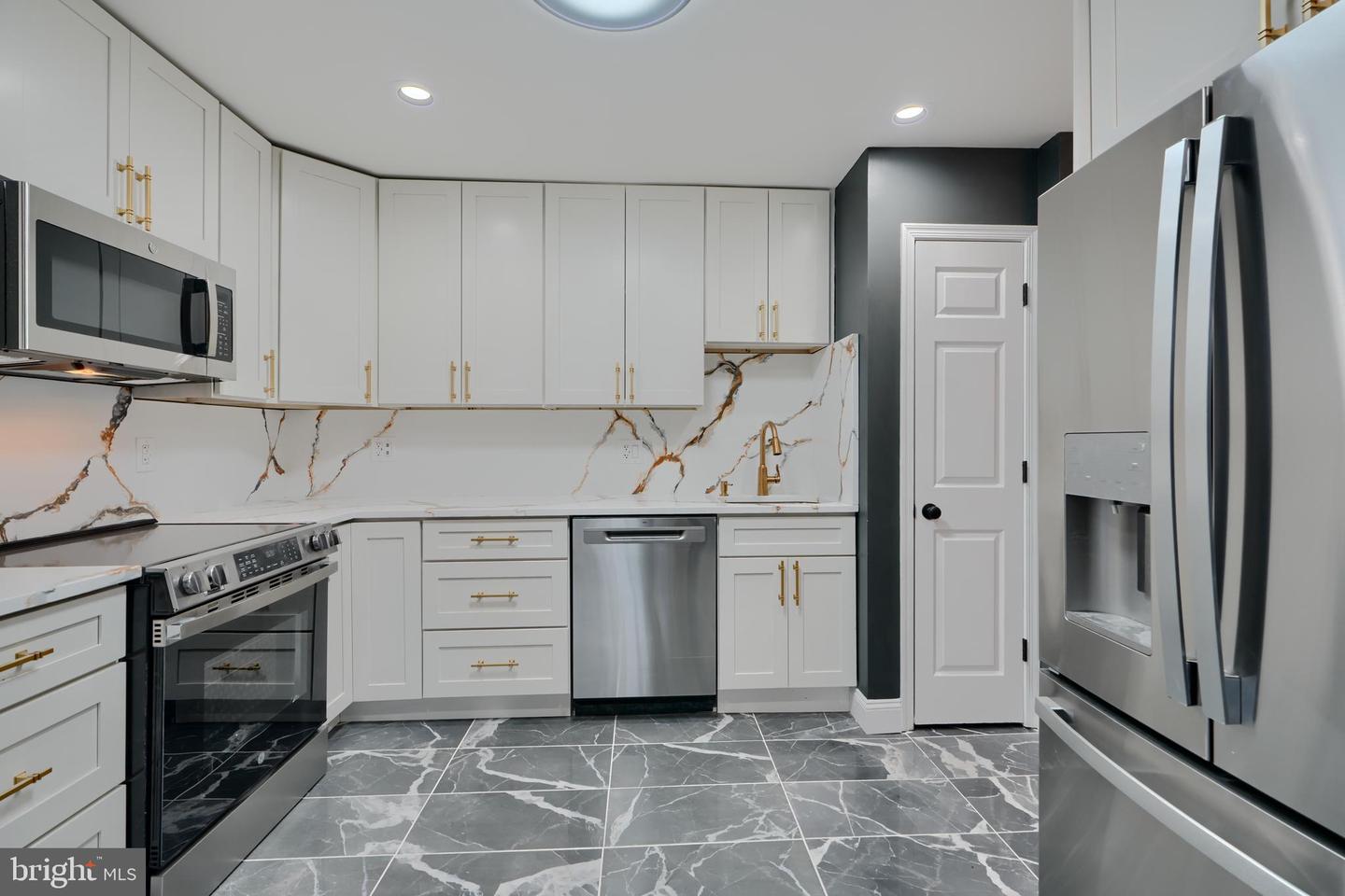 2020 Masters Dr Property Photo 3