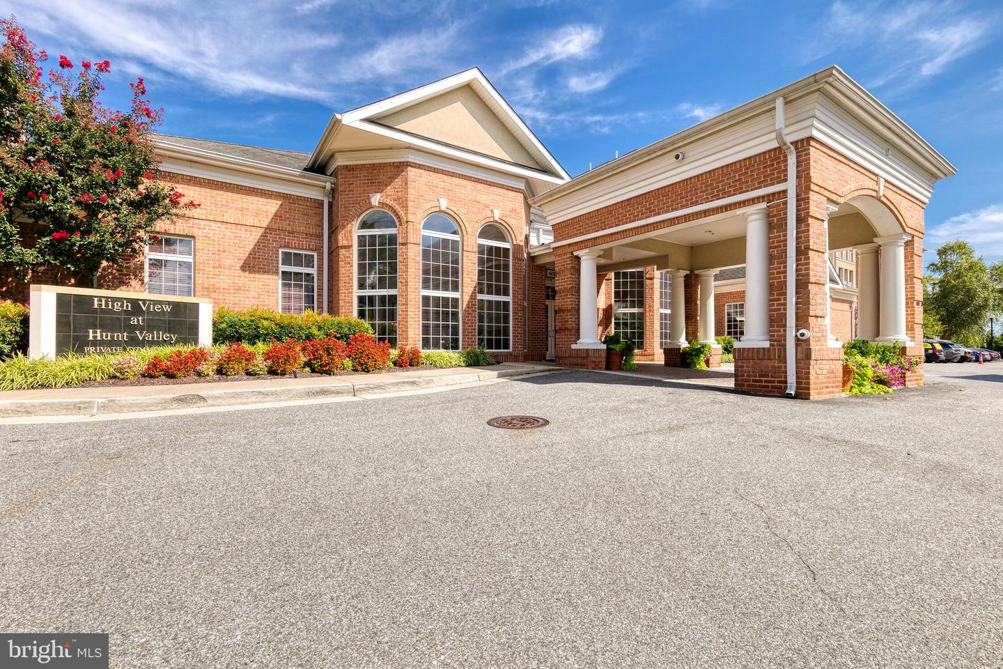 400 Symphony Cir #215i Property Photo 33