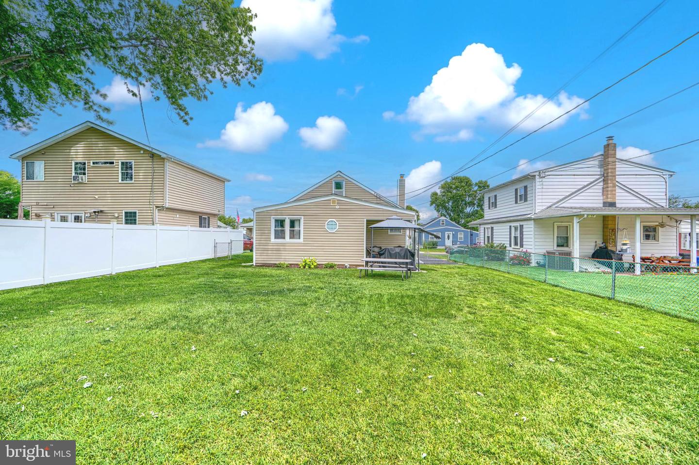 2611 Mccomas Ave Property Photo 43